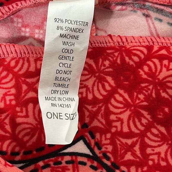 LULAROE Heart Pattern Leggings Red Soft Stretch ONE SIZE - Picture 8 of 8